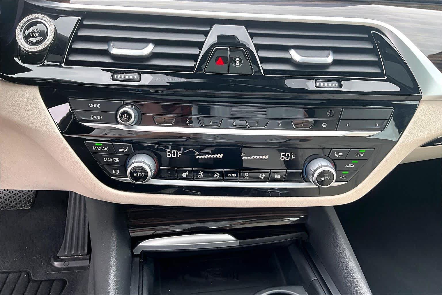 Used 2021 BMW 540i w/ Premium Package RWD image 32