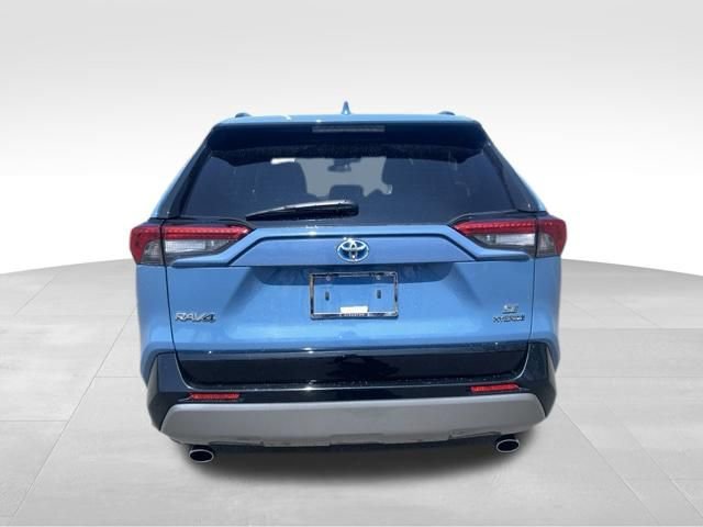 Used 2023 Toyota RAV4 SE w/ Convenience Package AWD/4WD image 5