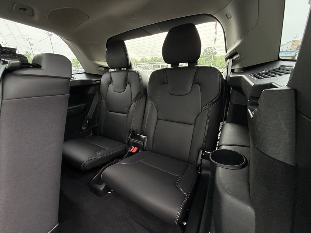 Used 2025 Volvo XC90 T8 Ultra w/ Protection Package Premier AWD/4WD image 23