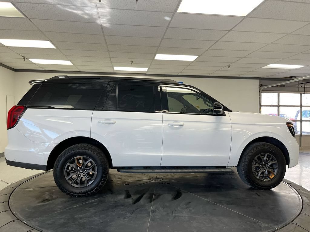 Used 2025 Ford Expedition Tremor AWD/4WD image 9