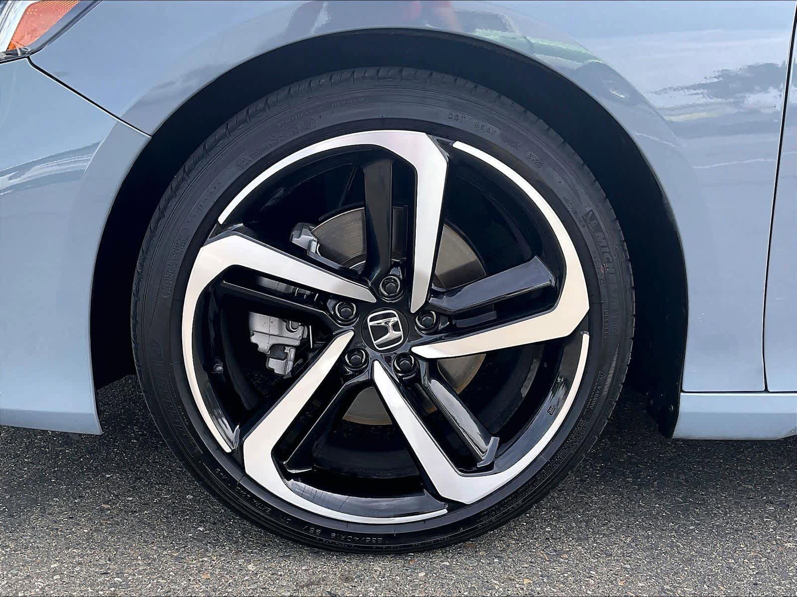 Used 2022 Honda Accord Sport image 11