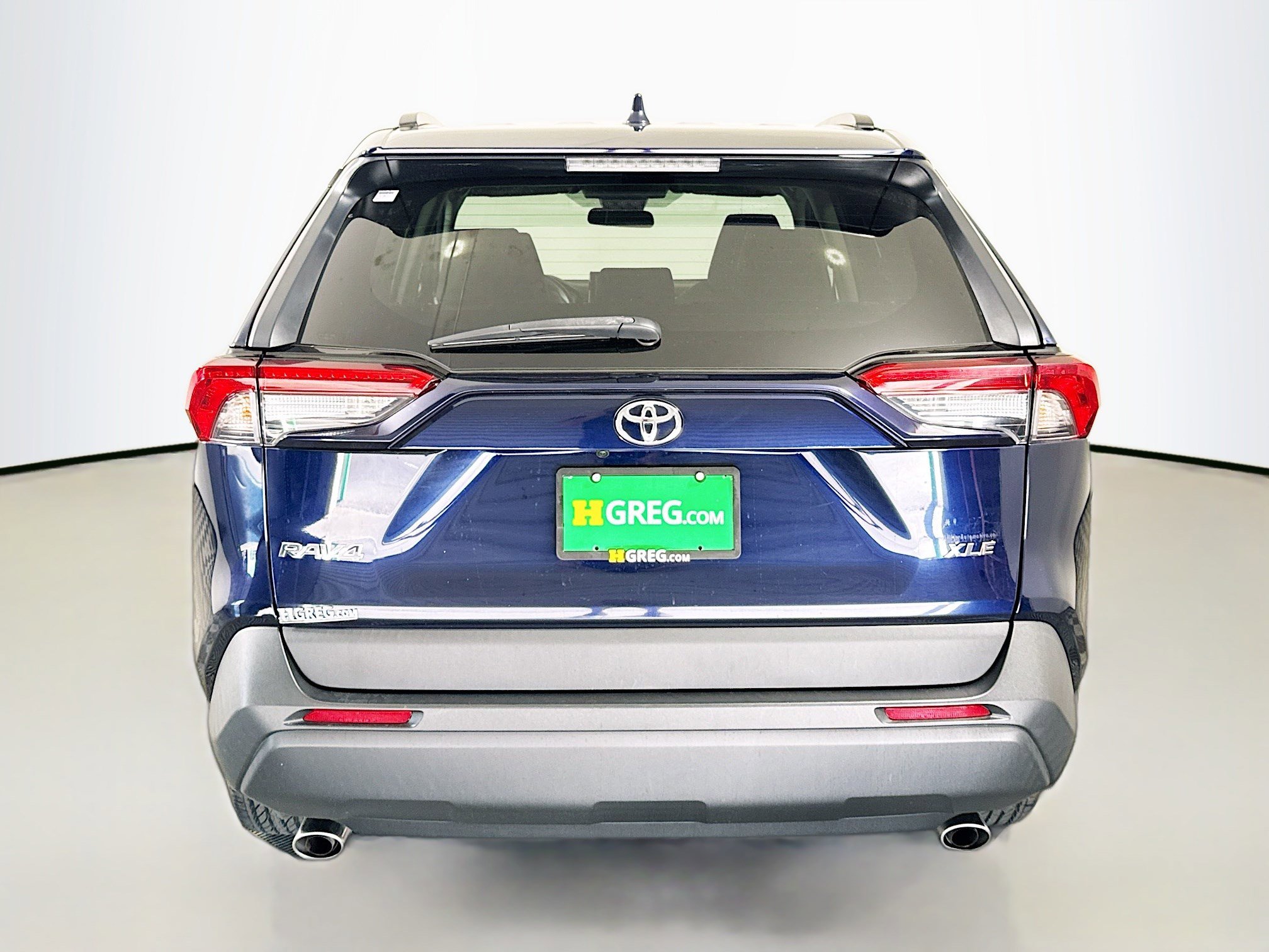 Used 2022 Toyota RAV4 XLE image 8