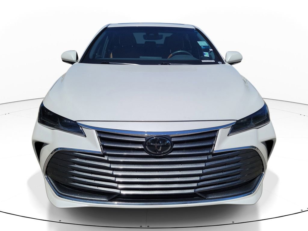 Used 2020 Toyota Avalon Limited image 10