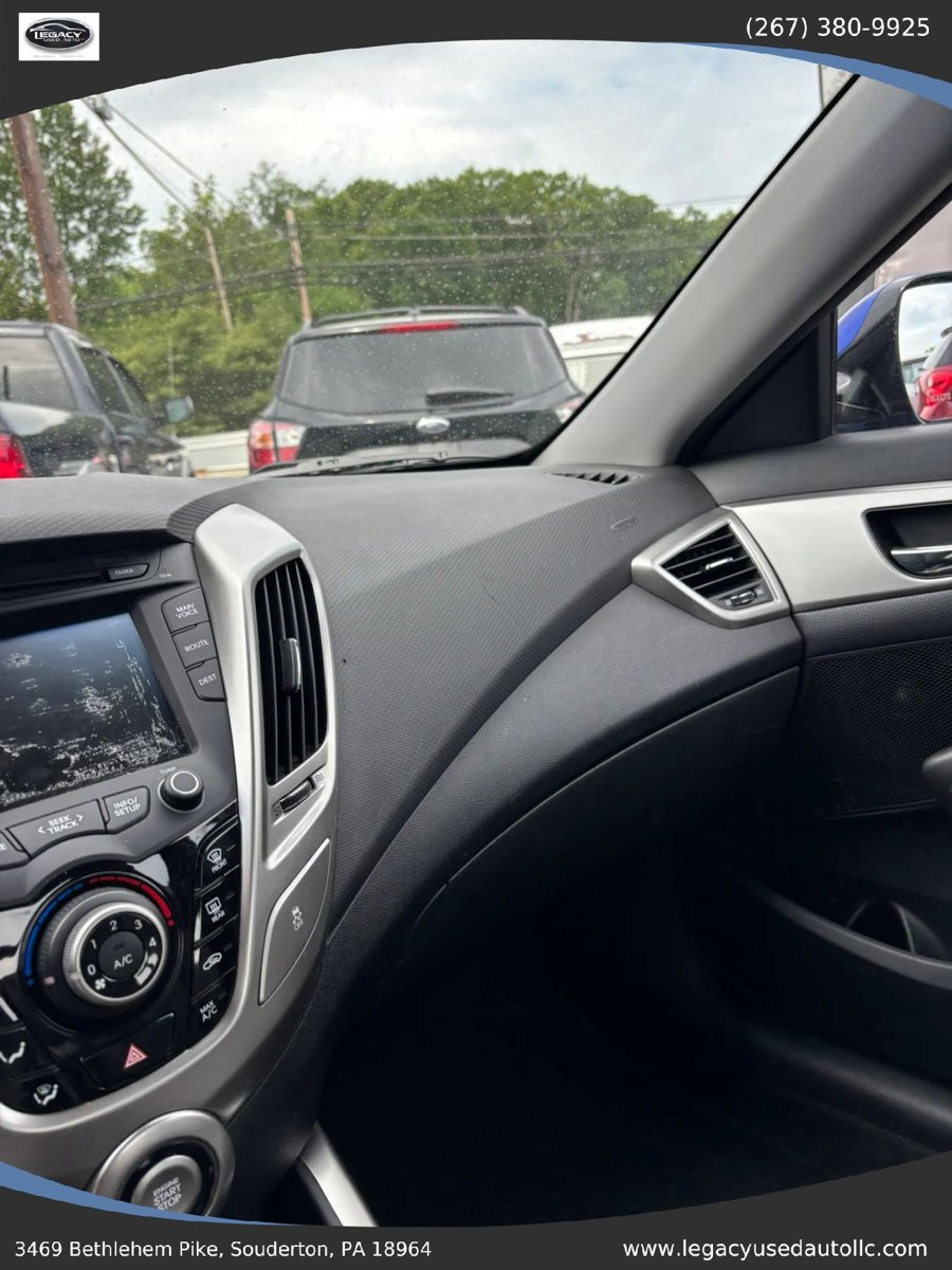Used 2012 Hyundai Veloster w/ Style Pkg FWD image 26