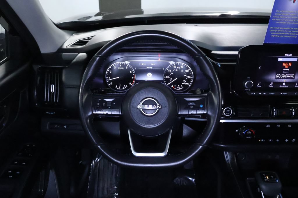 Used 2024 Nissan Pathfinder SV AWD/4WD image 17