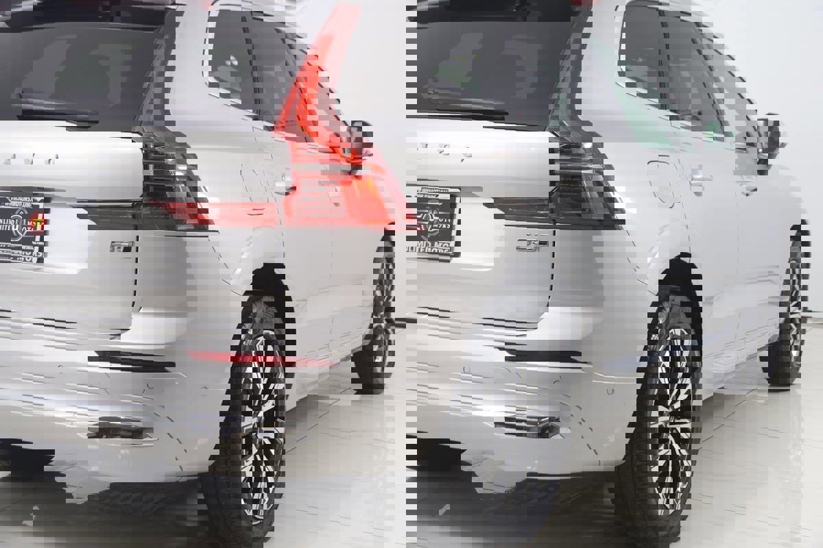 Used 2023 Volvo XC60 B5 Plus w/ Climate Package image 44