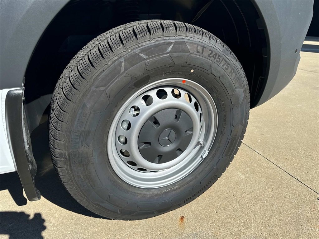 New 2025 Mercedes-Benz Sprinter 2500 image 9