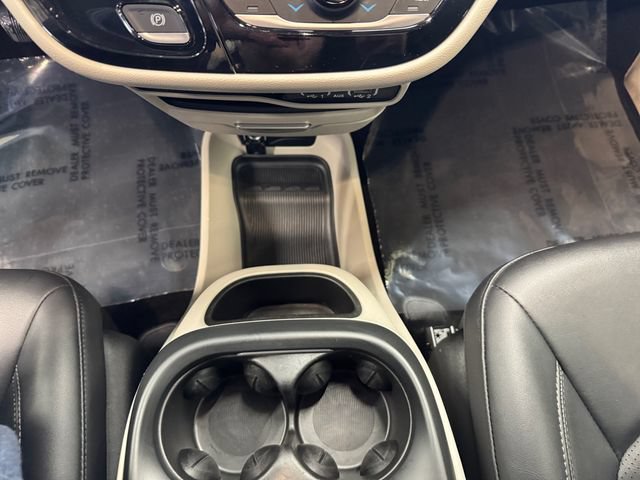 Used 2024 Chrysler Pacifica Touring-L FWD image 12