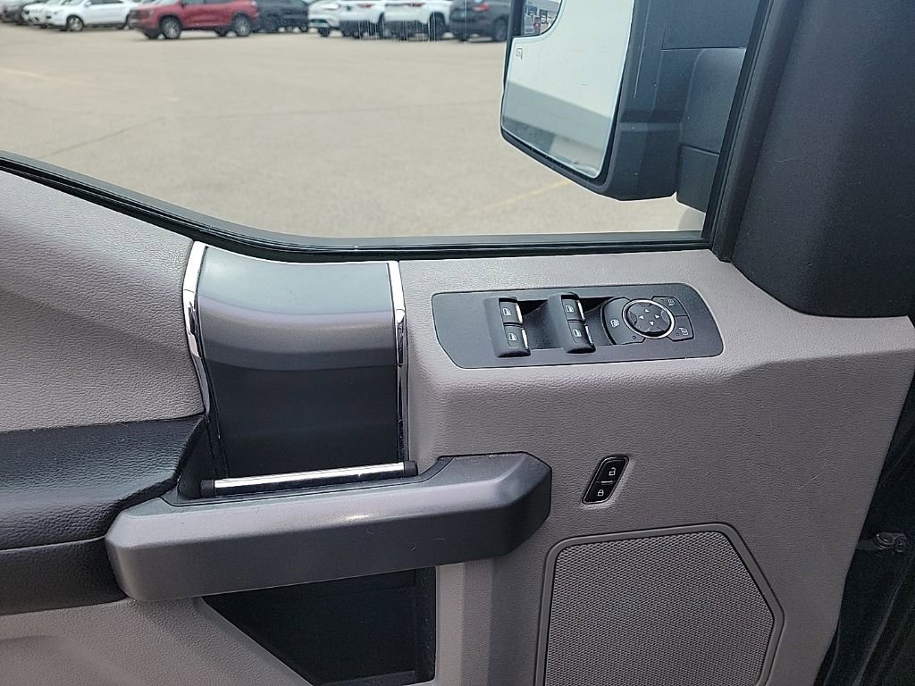 Used 2016 Ford F150 XLT w/ Equipment Group 302A Luxury image 24