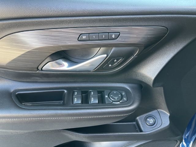 Used 2022 GMC Terrain SLT w/ Infotainment Package II AWD/4WD image 15