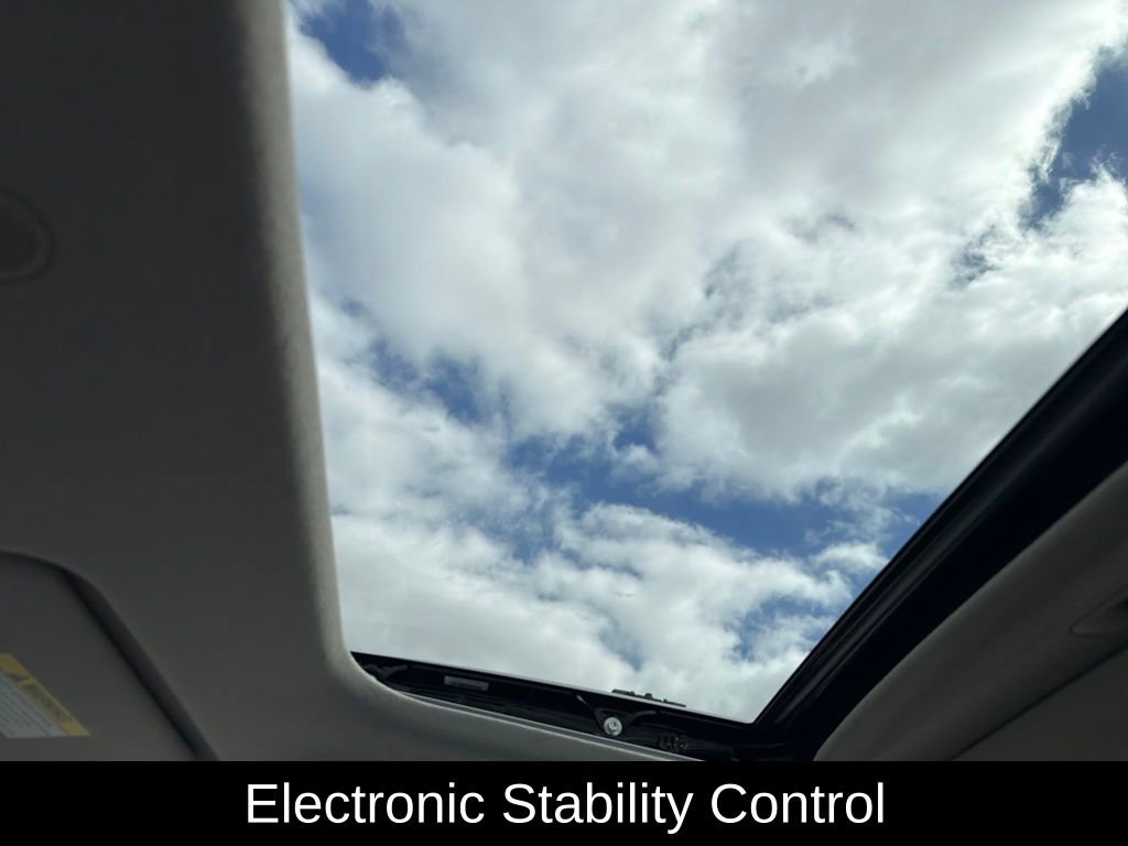 Certified 2023 Hyundai Venue SEL image 23