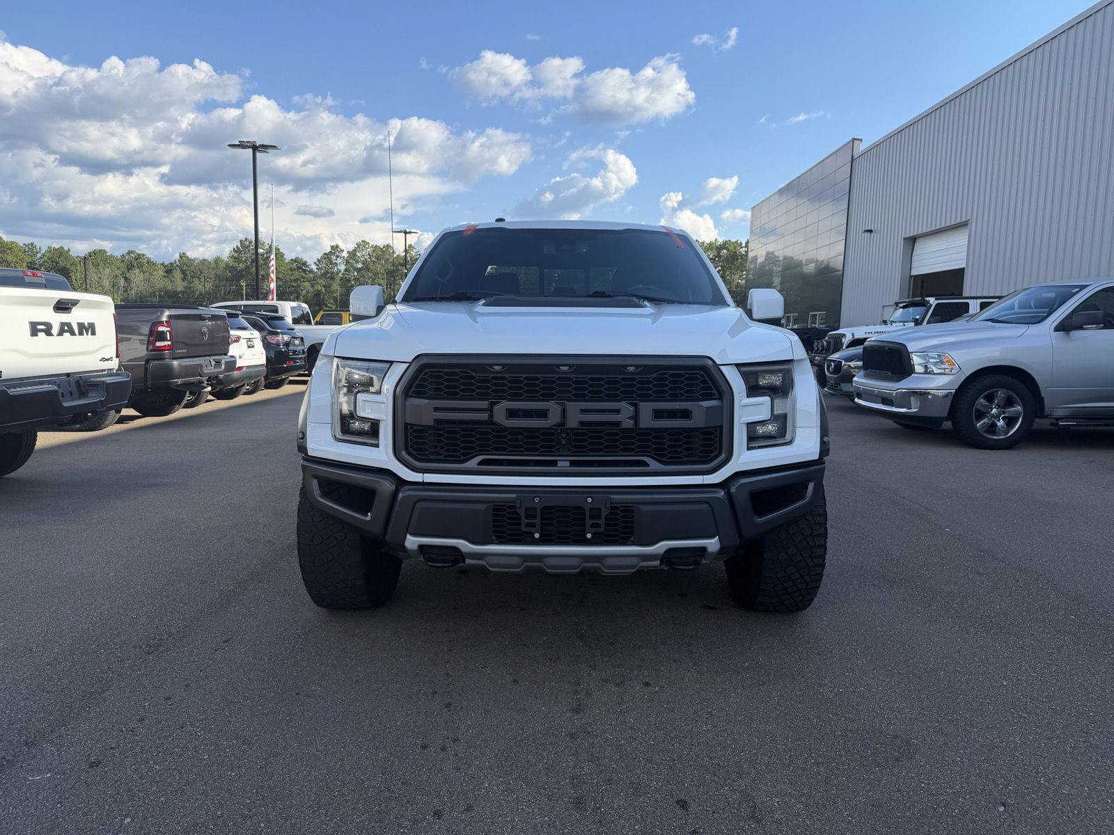 Used 2018 Ford F150 Raptor w/ Equipment Group 802A Luxury AWD/4WD image 2