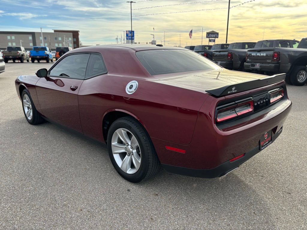 Used 2023 Dodge Challenger SXT image 5