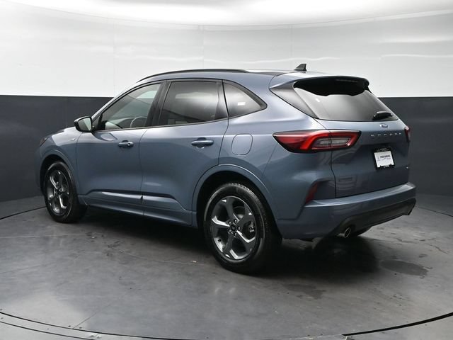 Used 2023 Ford Escape ST-Line w/ Equipment Group 301A FWD image 7