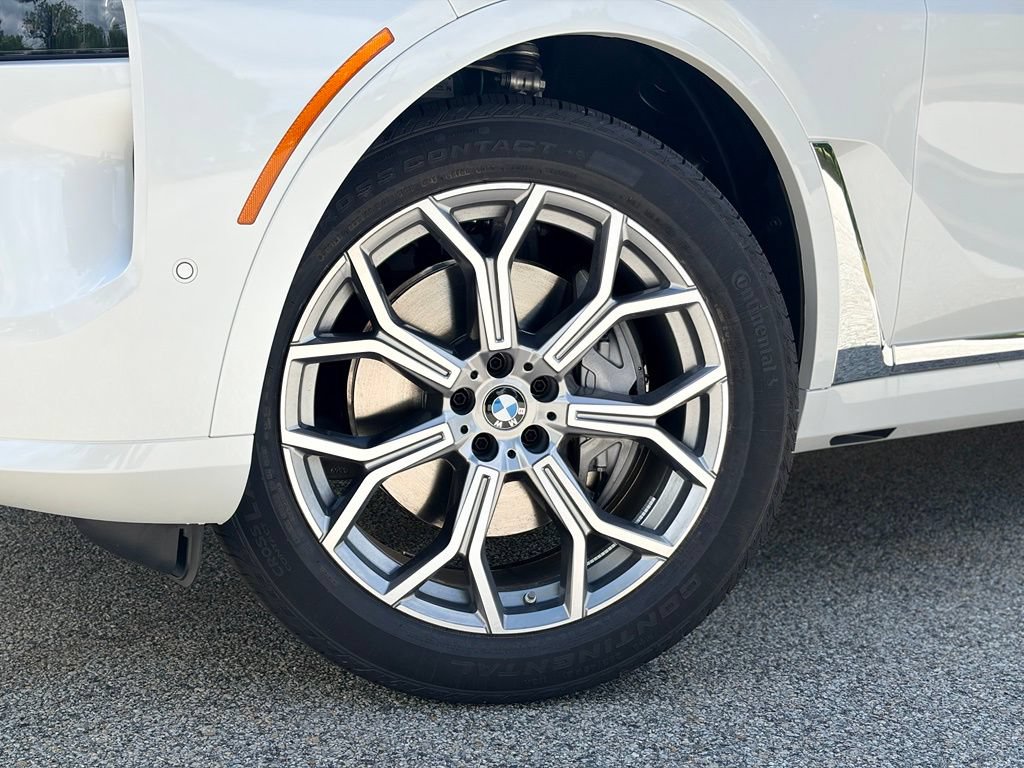 New 2027 BMW X7 xDrive40i AWD/4WD image 2