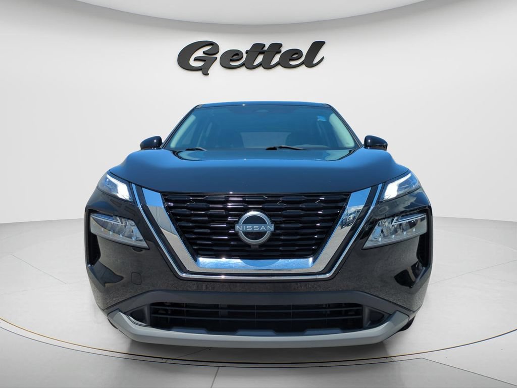 Certified 2023 Nissan Rogue SV FWD image 2