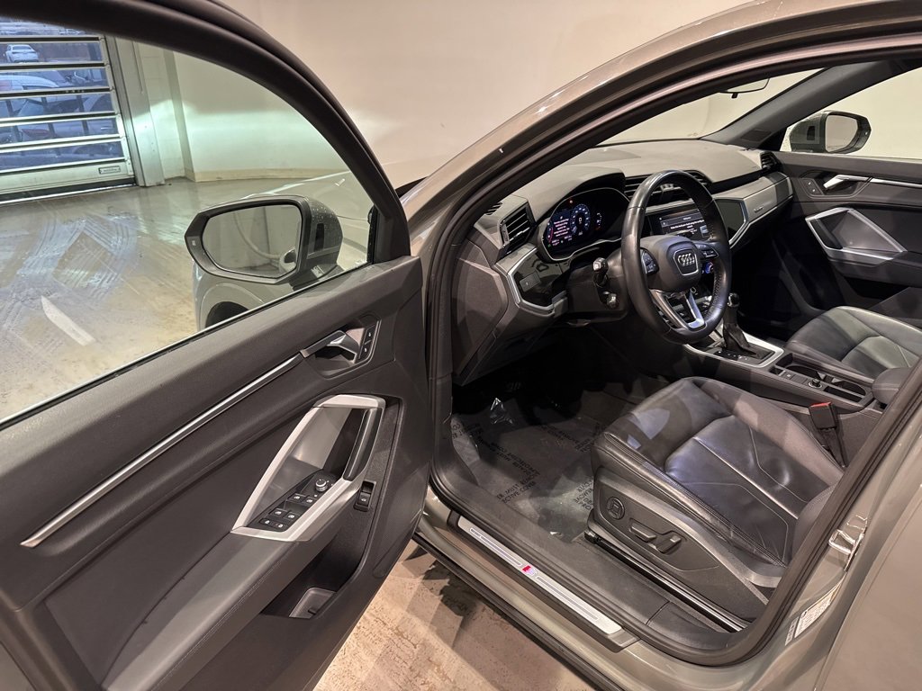 Used 2020 Audi Q3 2.0T Premium w/ Convenience Package image 12