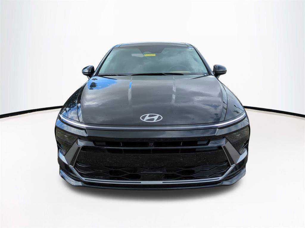 New 2025 Hyundai Sonata Limited image 3