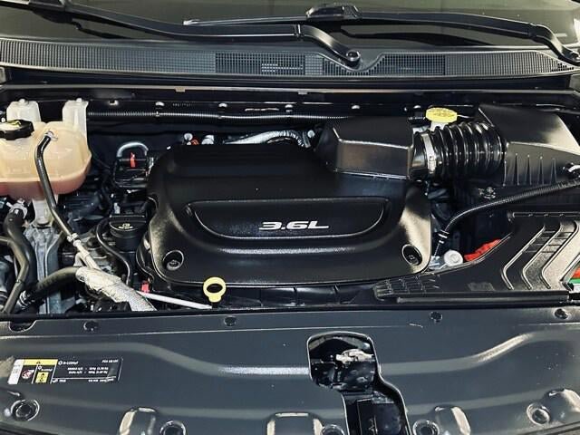 Used 2018 Chrysler Pacifica Touring Plus FWD image 25