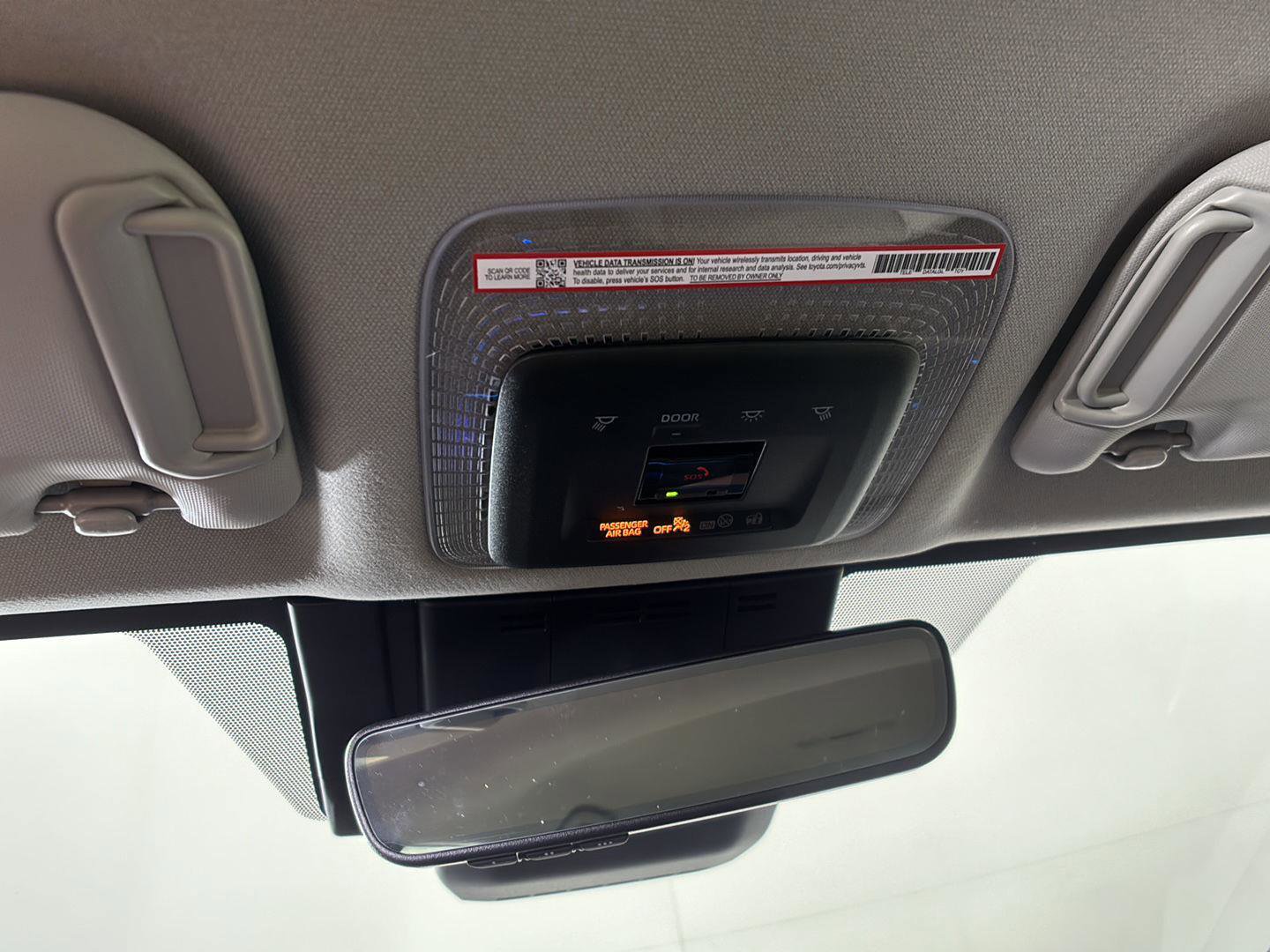 Used 2024 Toyota Prius XLE AWD/4WD image 35