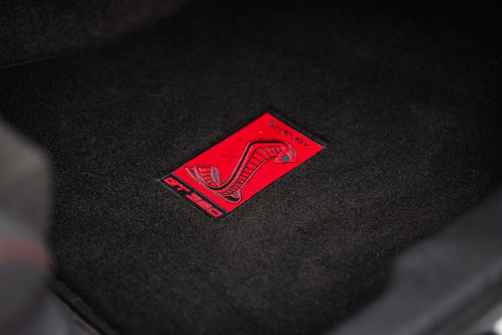 Used 2017 Ford Mustang Shelby GT350R w/ GT350R Equipment Group 920A image 18