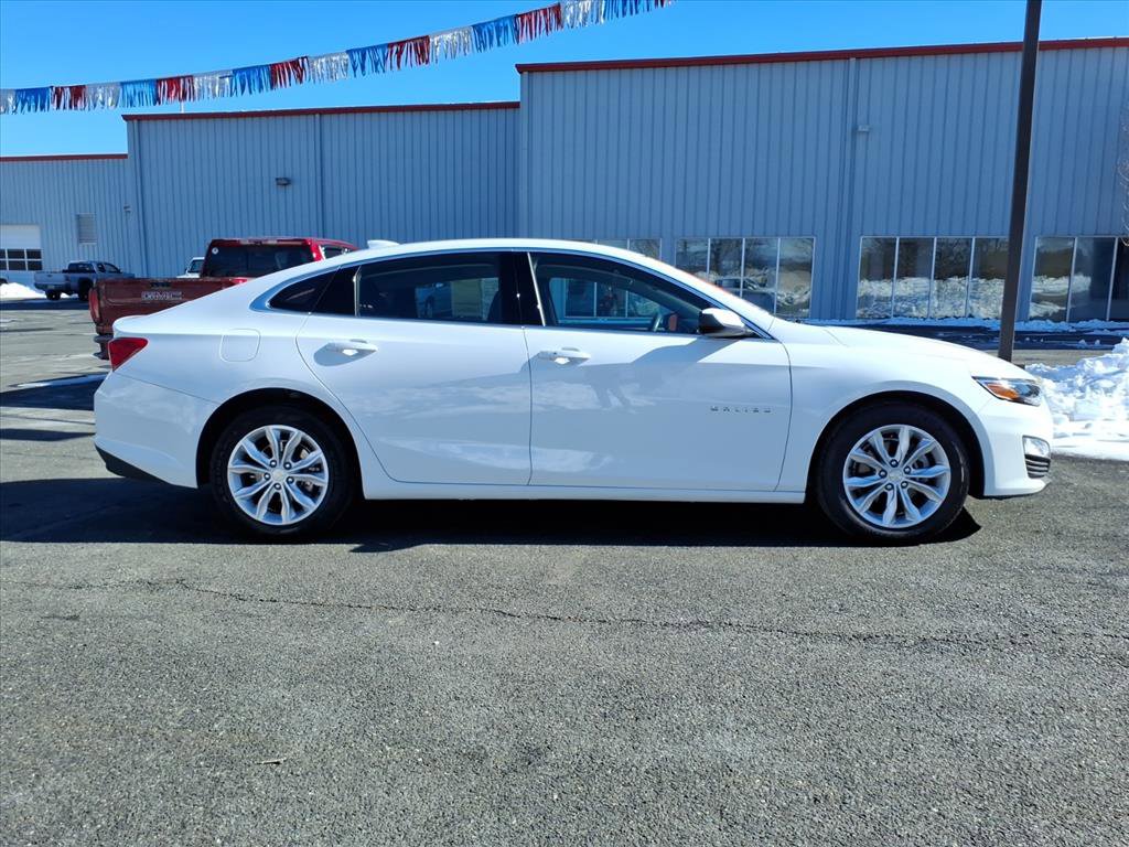 Used 2024 Chevrolet Malibu LT image 3