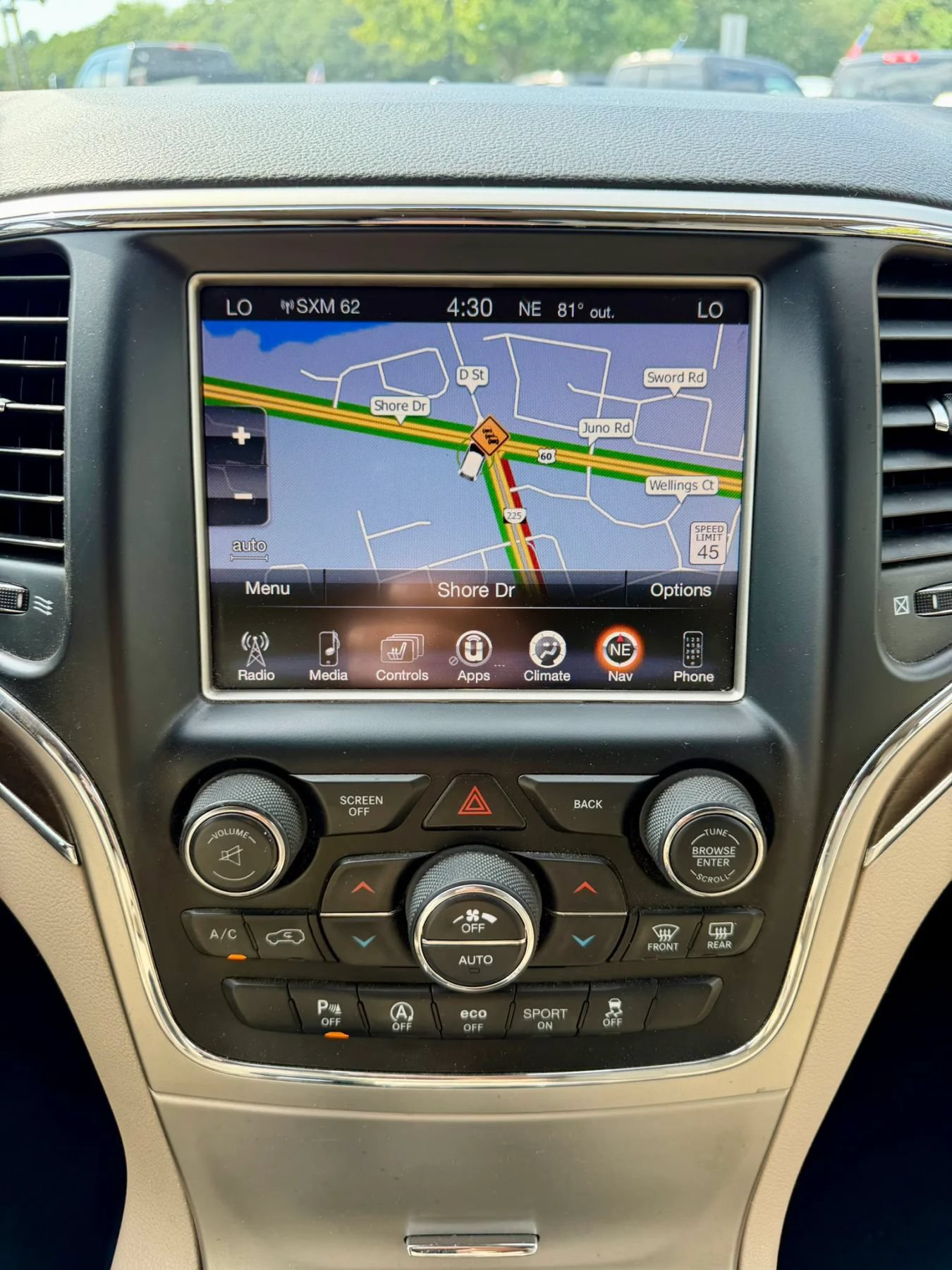 Used 2017 Jeep Grand Cherokee Limited AWD/4WD image 14