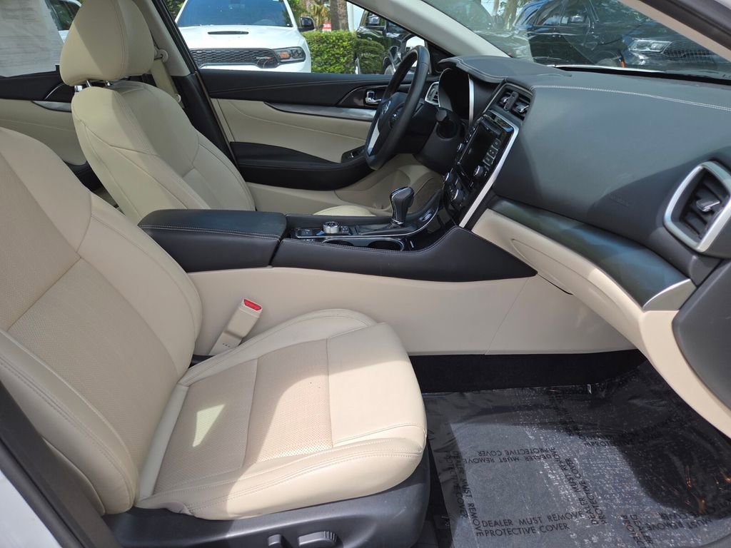 Used 2019 Nissan Maxima 3.5 SL w/ Floor Mat Group image 10
