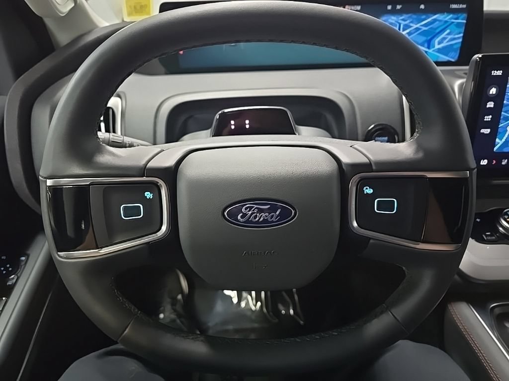 Certified 2025 Ford Expedition Active AWD/4WD image 24