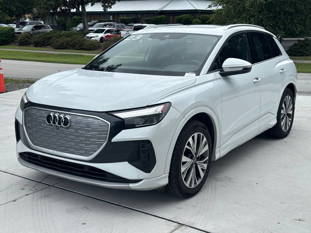 Used 2023 Audi Q4 e-tron Premium w/ Convenience Package RWD image 3
