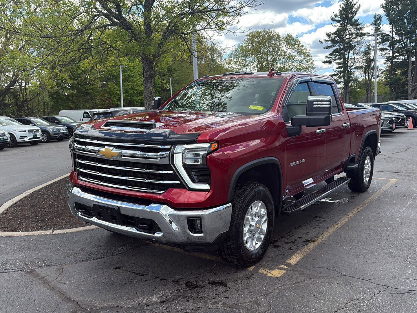 Used 2024 Chevrolet Silverado 2500 LTZ w/ LTZ Convenience Package AWD/4WD image 3