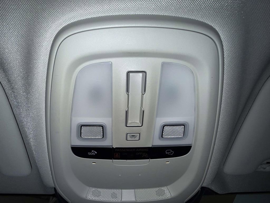 Used 2023 Volvo S60 B5 Plus w/ Protection Package Premier FWD image 24