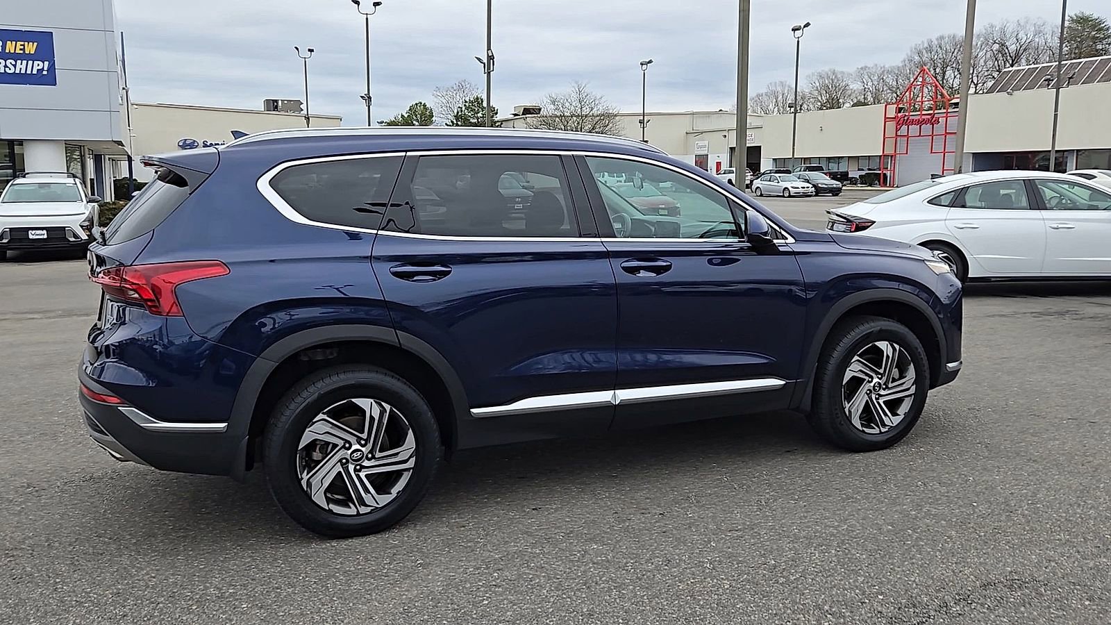 Certified 2022 Hyundai Santa Fe SEL image 8