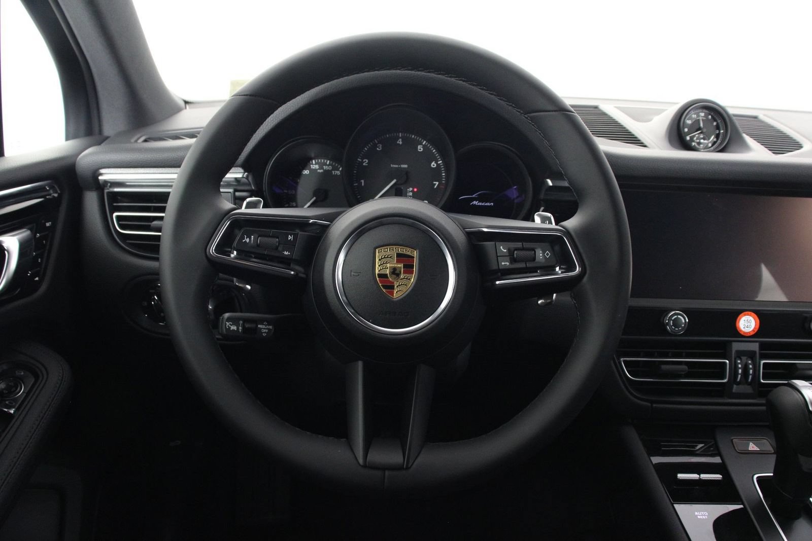 New 2026 Porsche Macan AWD/4WD image 12