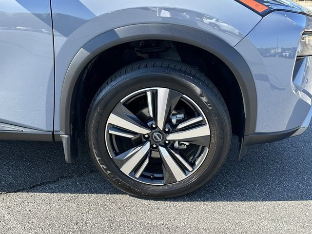 Certified 2025 Nissan Rogue SL AWD/4WD image 14