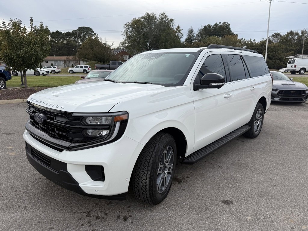 New 2025 Ford Expedition Max Active image 4
