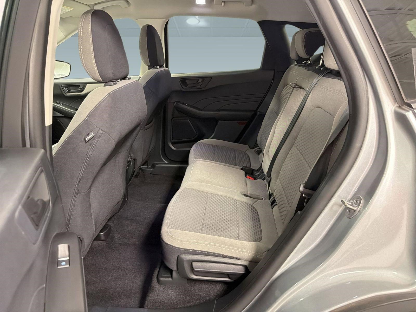 Used 2022 Ford Escape SE w/ Convenience Package FWD image 15