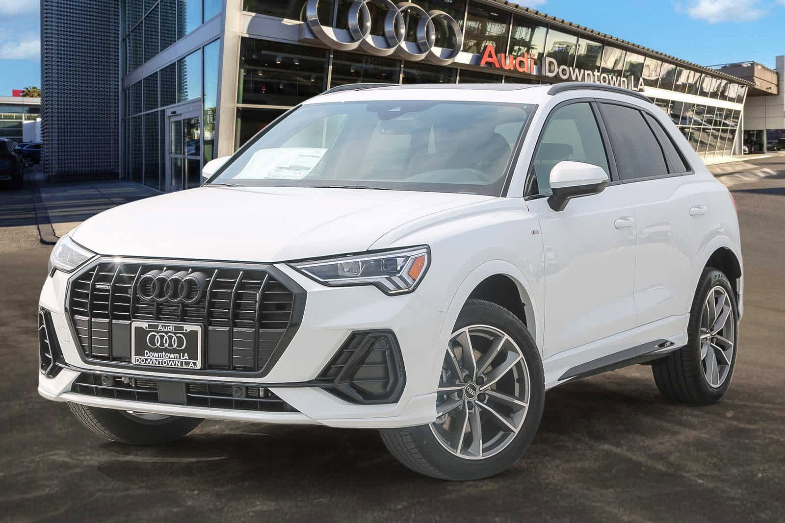 New 2025 Audi Q3 2.0T Premium