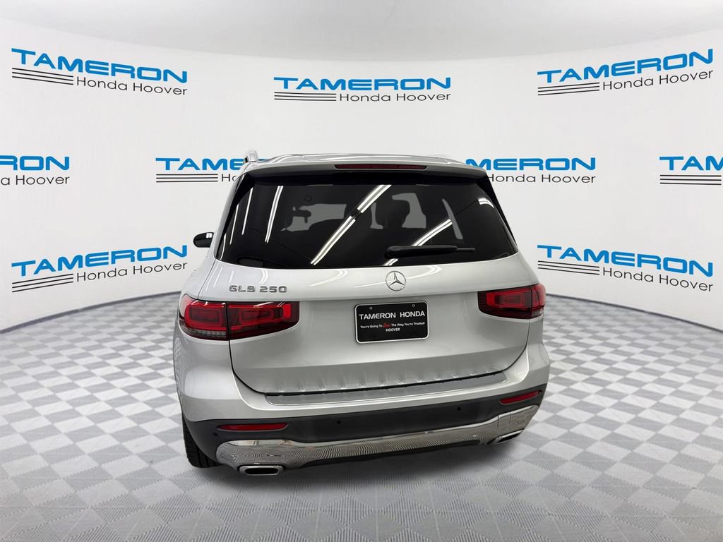 Used 2022 Mercedes-Benz GLB 250 w/ Premium Package Lite image 4