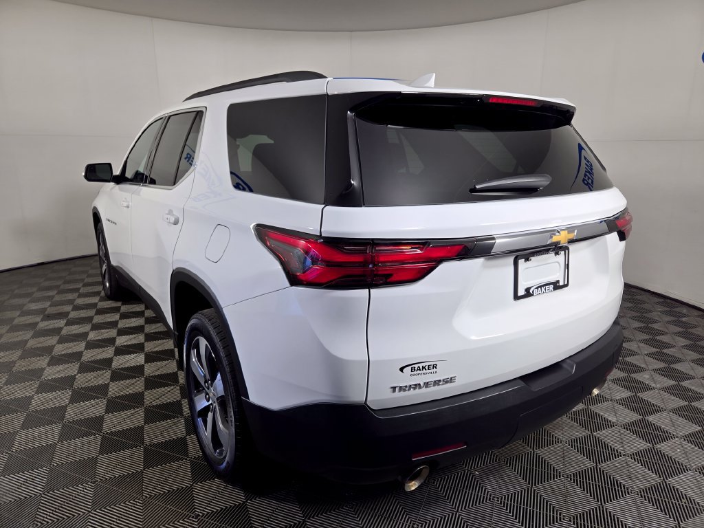 Certified 2023 Chevrolet Traverse LT w/ LT Premium Package AWD/4WD image 3