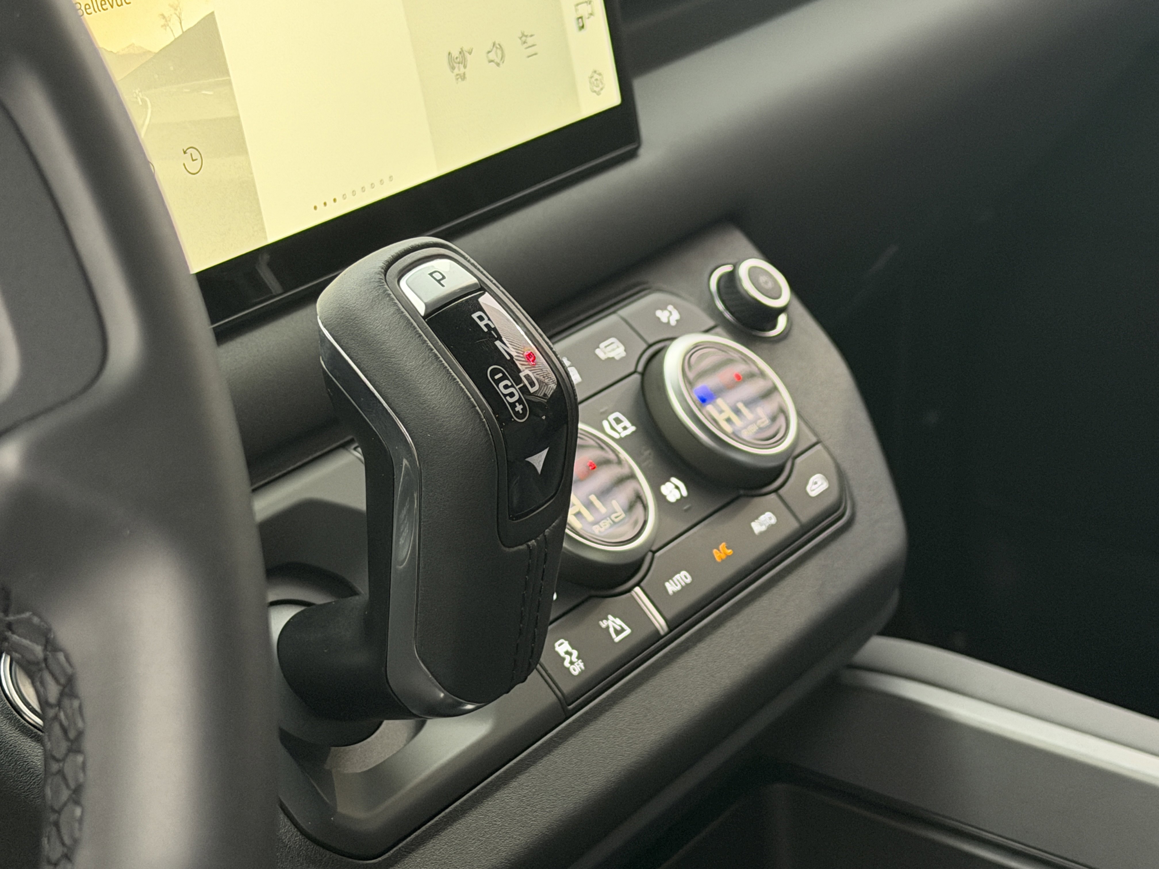 Certified 2025 Land Rover Defender 110 X-Dynamic SE image 21