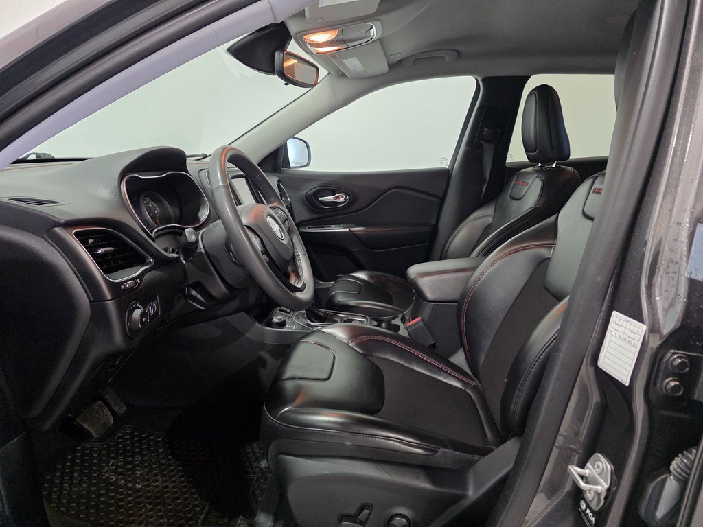 Used 2022 Jeep Cherokee Trailhawk w/ Trailer Tow Group image 16
