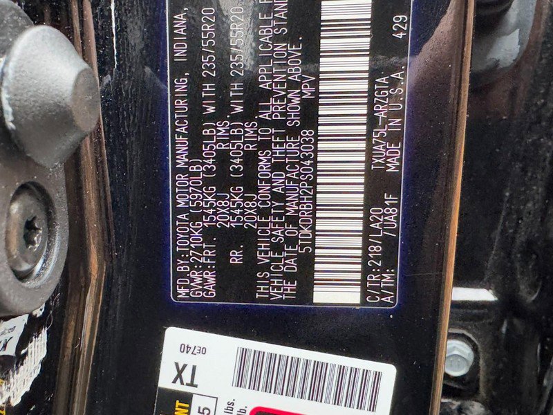 Used 2023 Toyota Highlander image 27