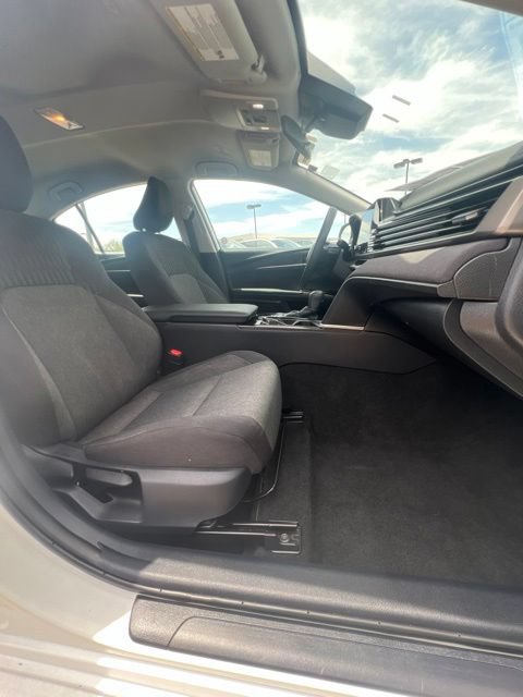 Used 2025 Toyota Camry LE FWD image 32