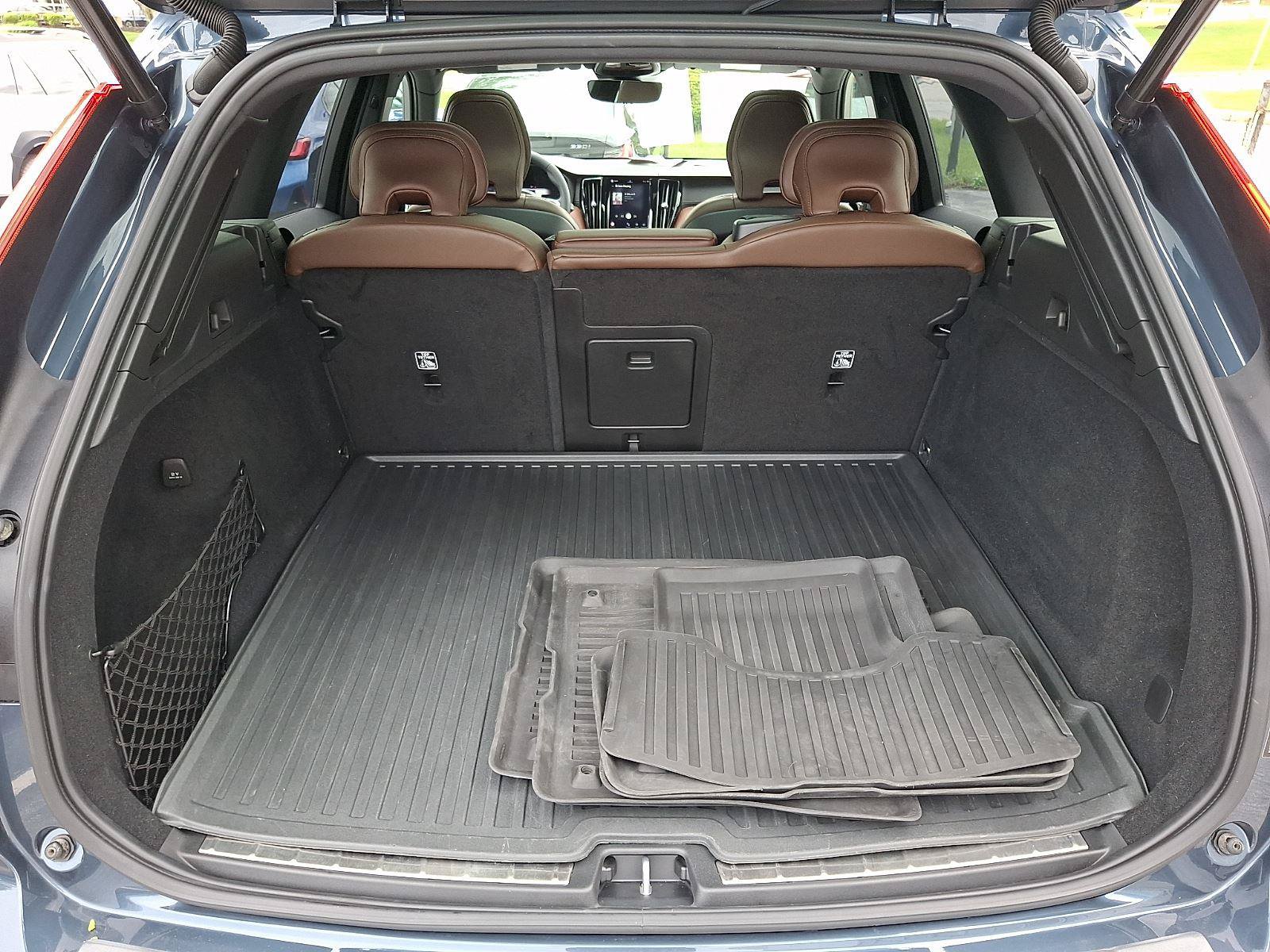 Certified 2023 Volvo XC60 B6 Ultimate w/ Climate Package AWD/4WD image 28