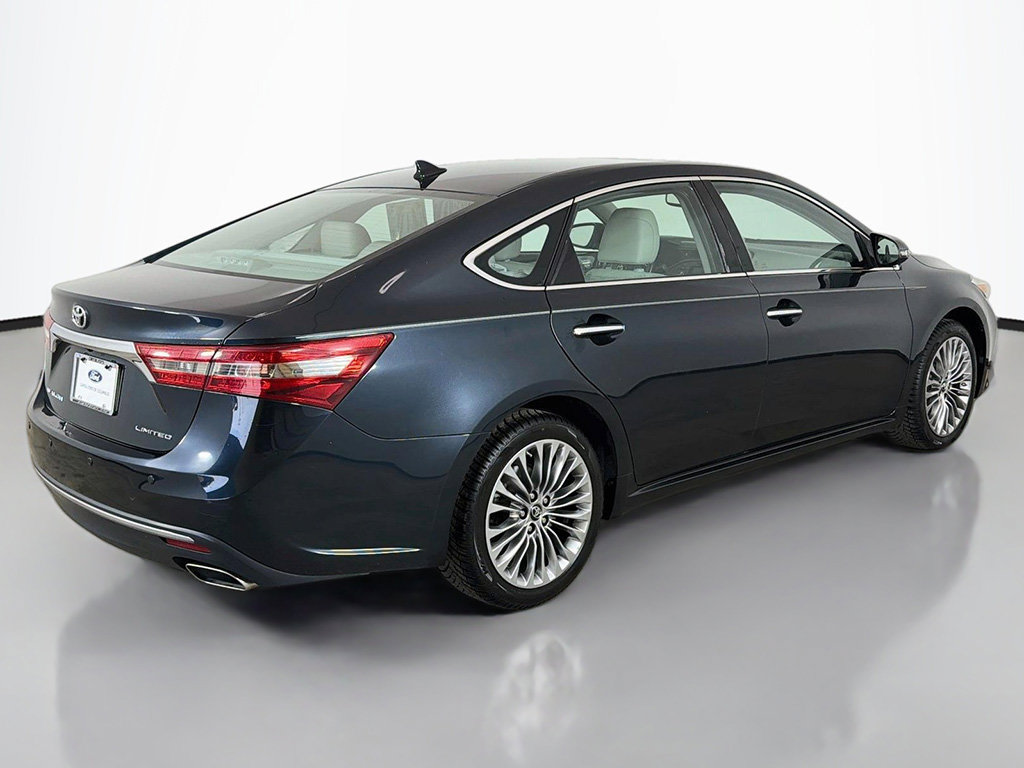 Used 2018 Toyota Avalon Limited w/ All Weather Liner Package FWD image 16