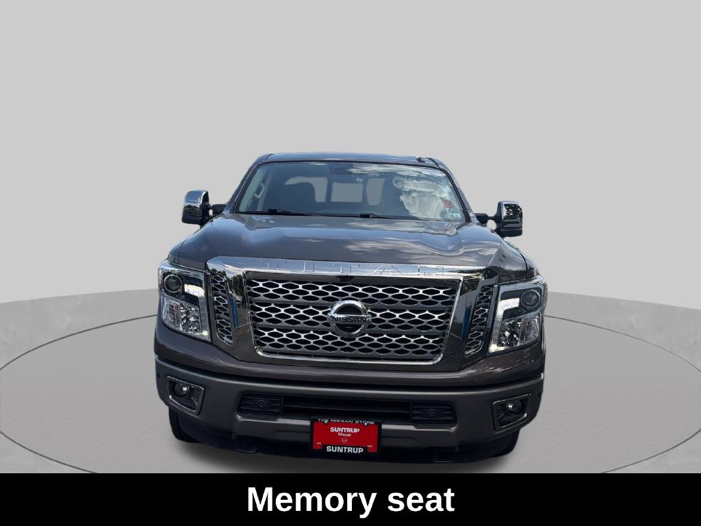 Used 2019 Nissan Titan Platinum Reserve AWD/4WD image 10