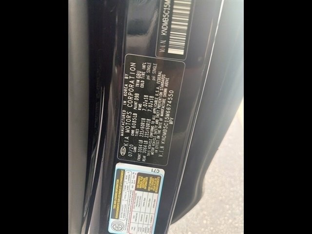 Used 2021 Kia Sedona EX image 10