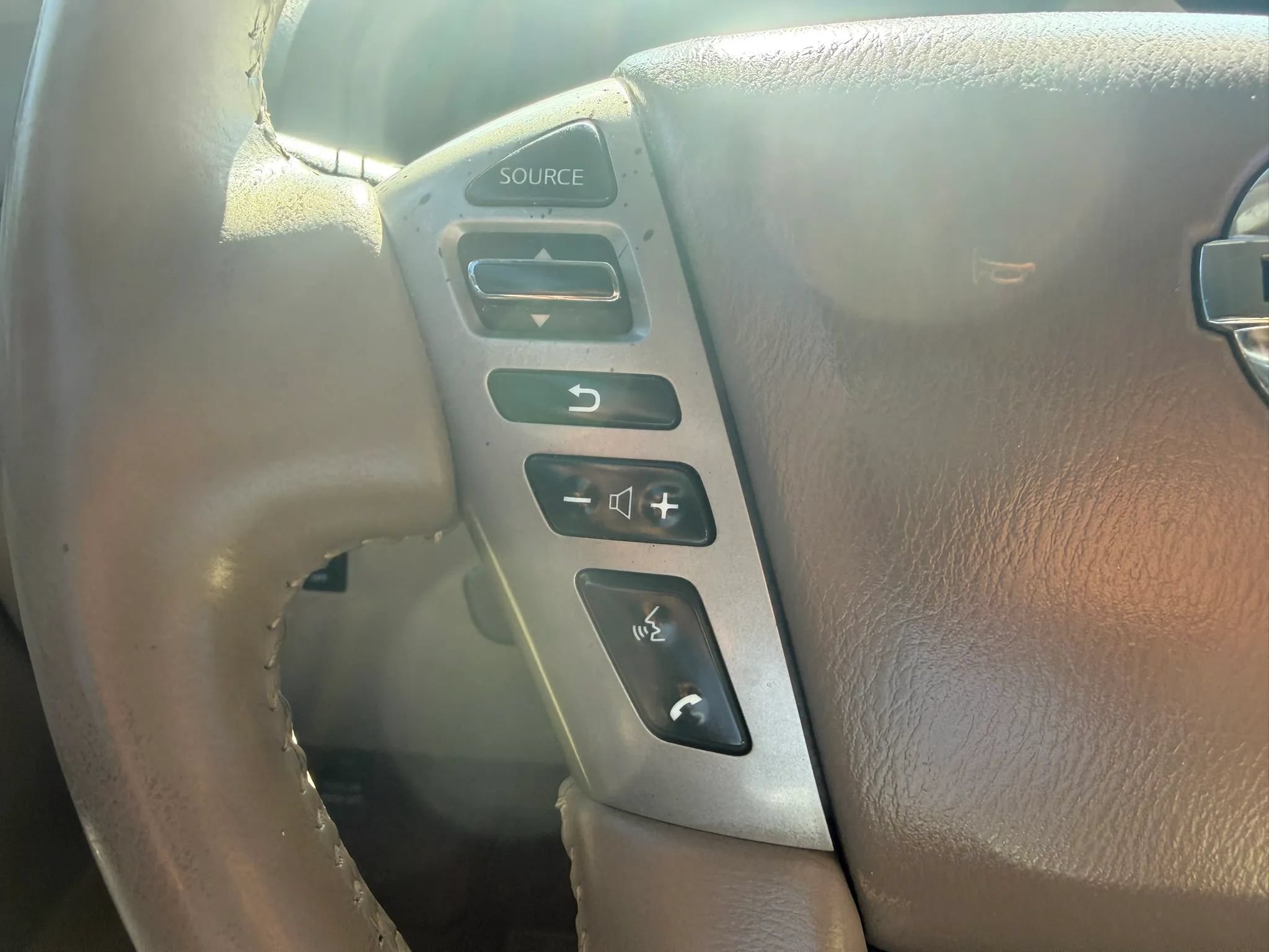 Used 2015 Nissan Armada Platinum w/ 2nd Row Captain Seat Package AWD/4WD image 13