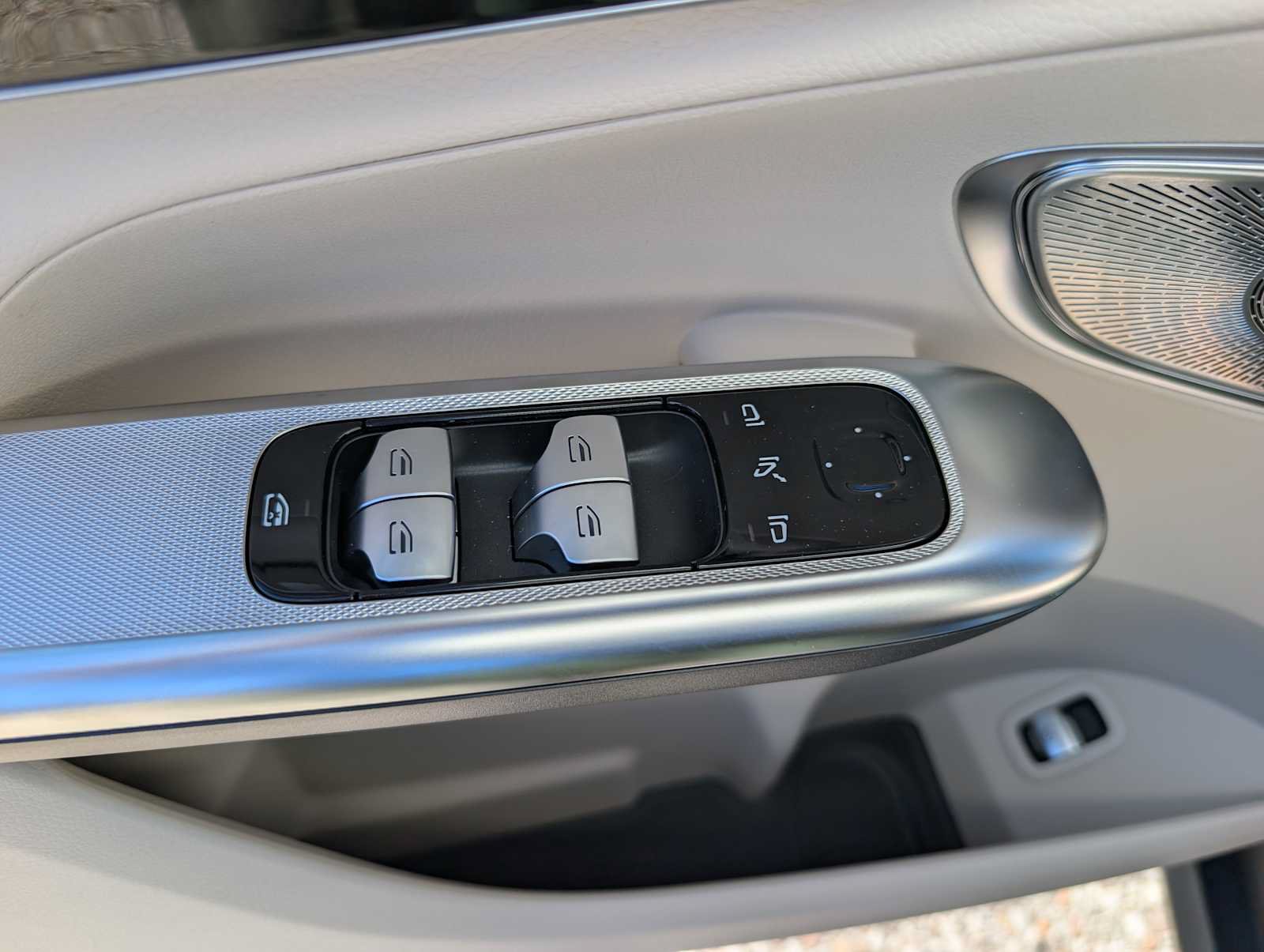 New 2027 Mercedes-Benz GLC 300 4MATIC image 31